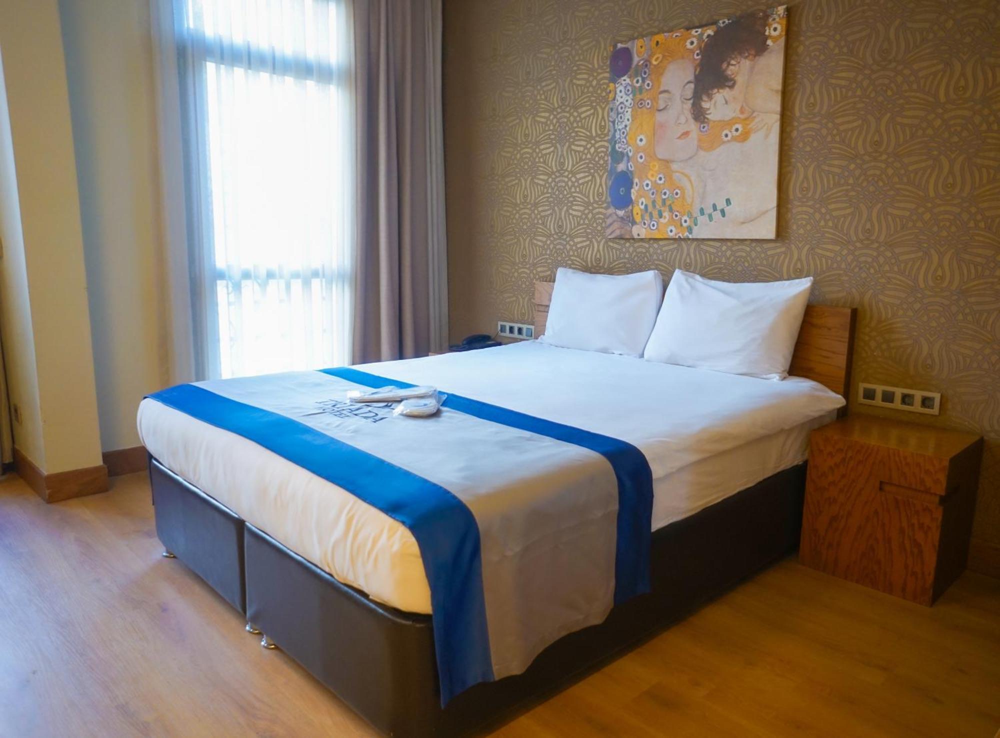 Triada Hotel Taksim - Special Category Istanbul Exterior photo