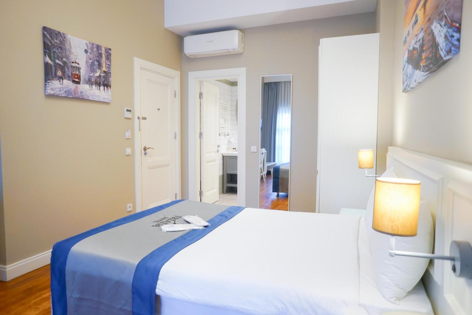 Triada Hotel Taksim - Special Category Istanbul Exterior photo