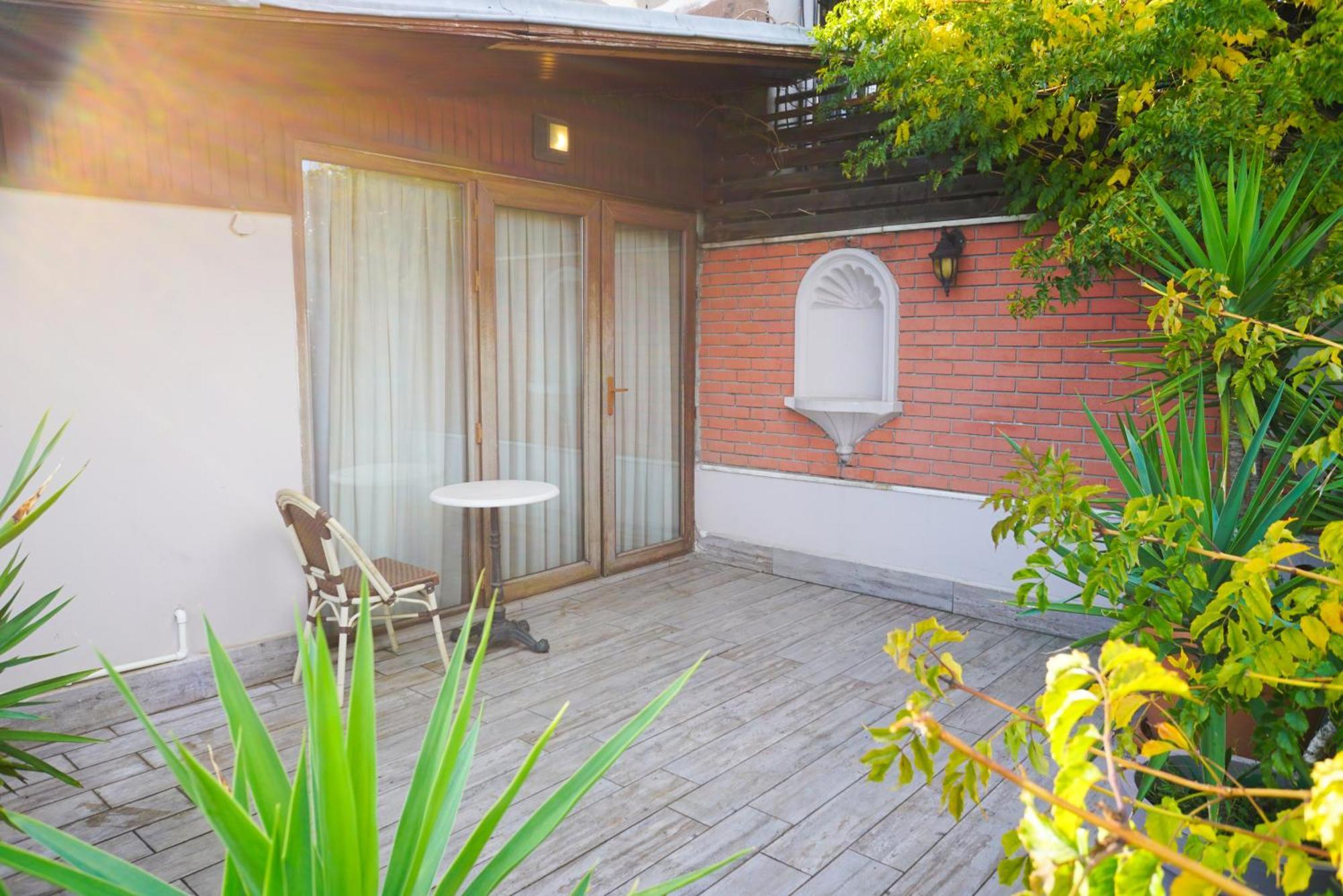 Triada Hotel Taksim - Special Category Istanbul Exterior photo